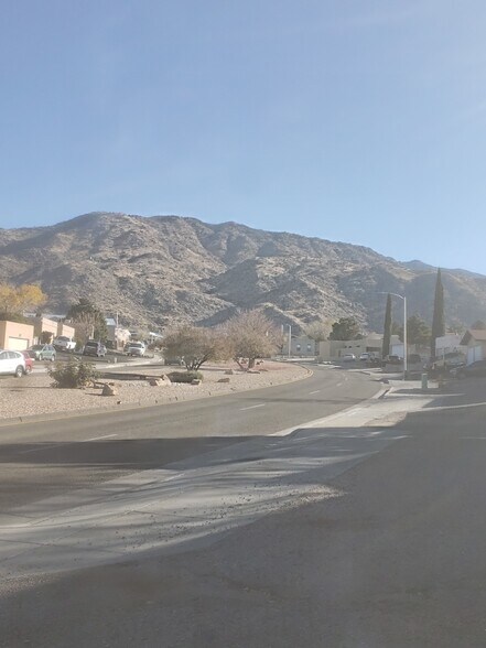 MENAUL BLVD NE - 12220 Menaul Blvd NE