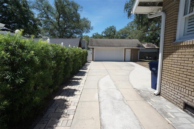 Building Photo - 4108 W Azeele St