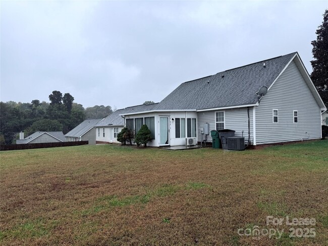 Building Photo - 4140 Rosy Mound Ln