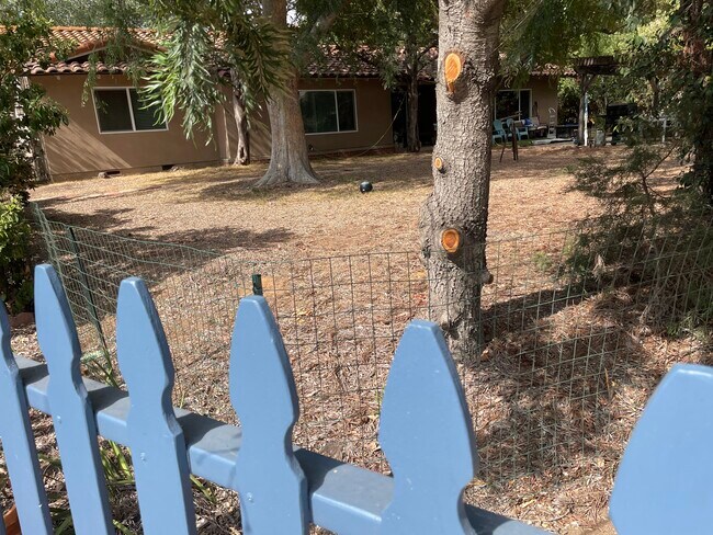 Building Photo - 14526 Garden Rd