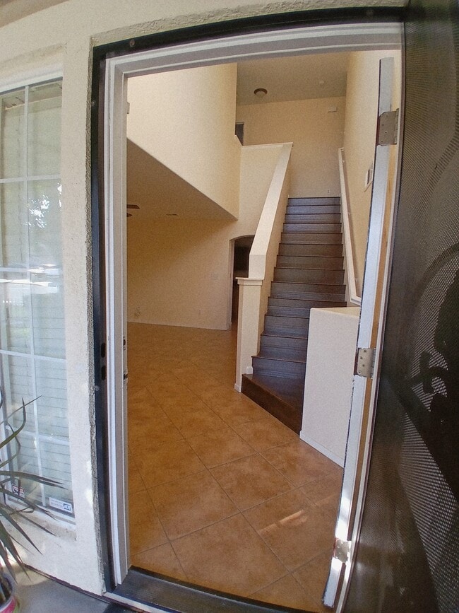 Building Photo - 1842 Santa Maria Ave