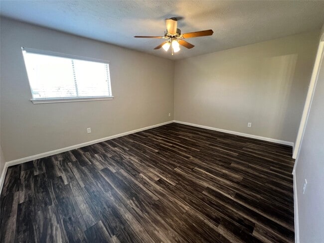 Building Photo - 10134 Emnora Ln