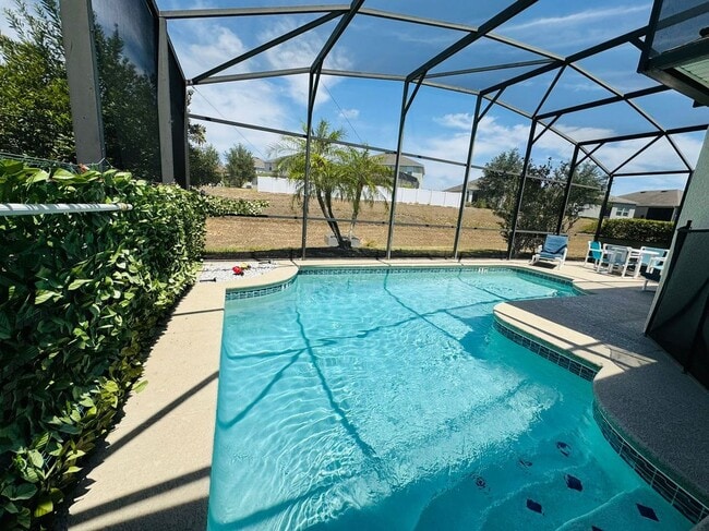 Primary Photo - 400 Montara Dr