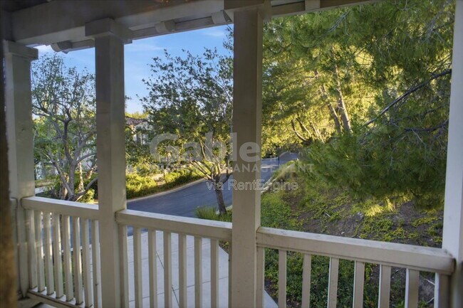 Building Photo - 26925 Carmelita Dr