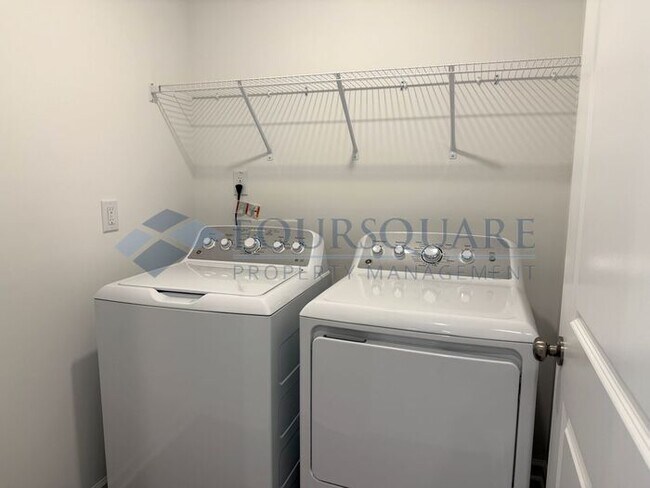 Building Photo - Spacious 4-Bed Home with Flex Room, Loft, Screened Porch & 2-Car Garage – Convenient to Angier an...