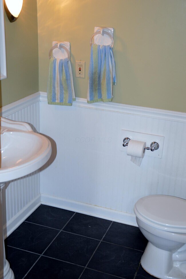 Building Photo - 32 Wilson Ave