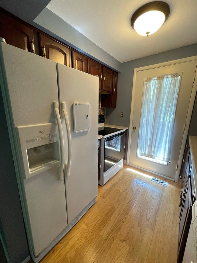 Building Photo - 604 Arkwood Dr
