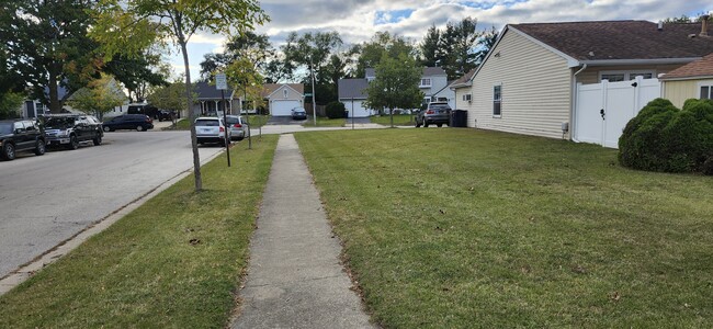 Building Photo - 539 Thorndale Dr