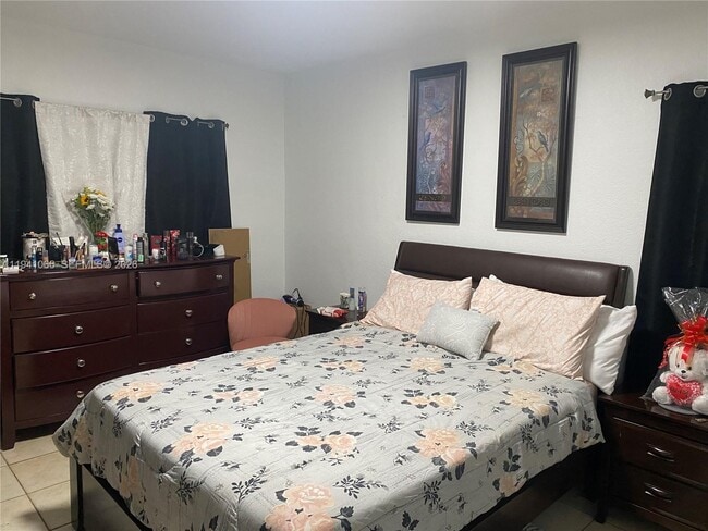 Building Photo - 1631 NW 29th Ave