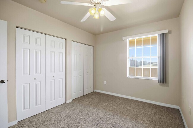 Building Photo - 1020 Villagio Cir