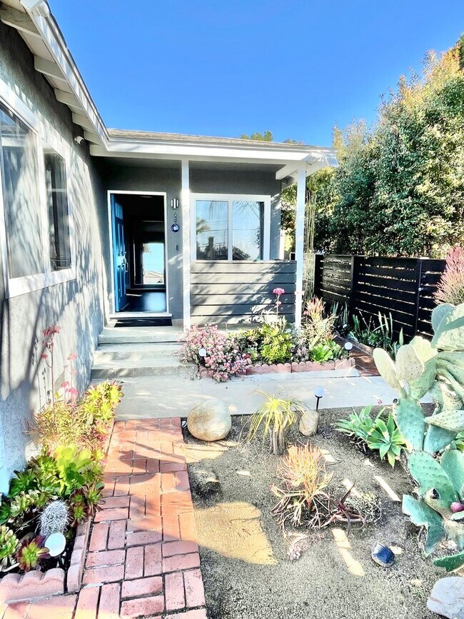 Building Photo - Newly Remodeled Home with HUGE Fenced Yard