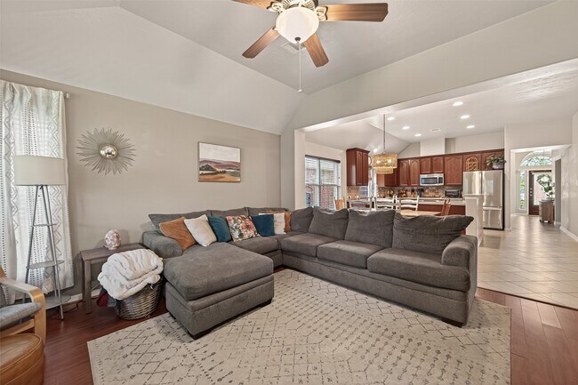 Building Photo - 11518 Columbia Pines Ln
