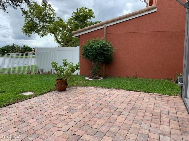 Building Photo - 3 br, 2.5 bath House - 3290 Turtle Cv