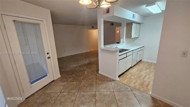 Building Photo - 815 Boynton Beach Blvd