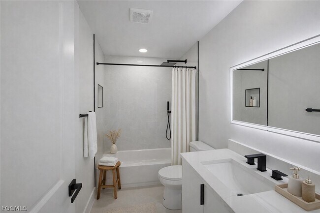 Building Photo - 4529 18th St SW