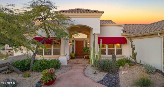 Building Photo - 5910 E Cielo Run S