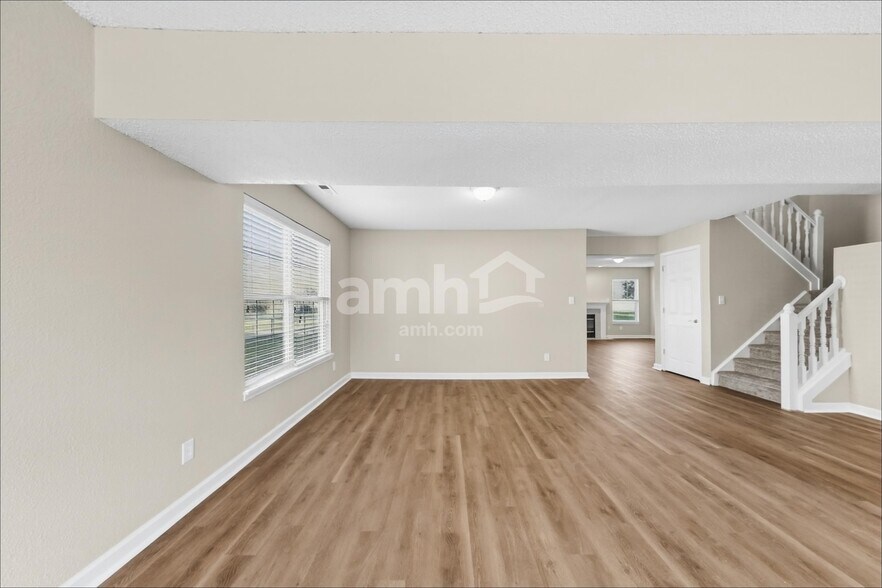 Building Photo - 9718 Treyburn Green Way
