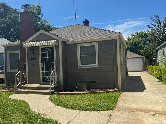Primary Photo - Home for rent in Curtis Park