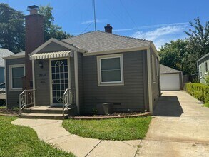 Building Photo - Home for rent in Curtis Park