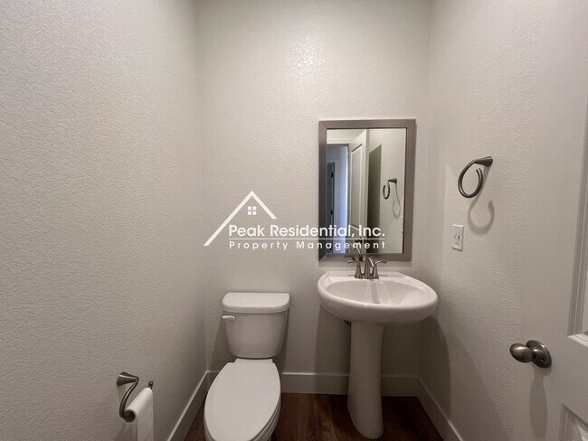 Building Photo - Brand New Sacramento 3bd/2.5ba Home With Large Loft!