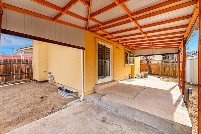Building Photo - $2,200.95, $300 off the first month's rent, 4 Beds - 2 Bath, Single Family Home in Colorado Sprin...