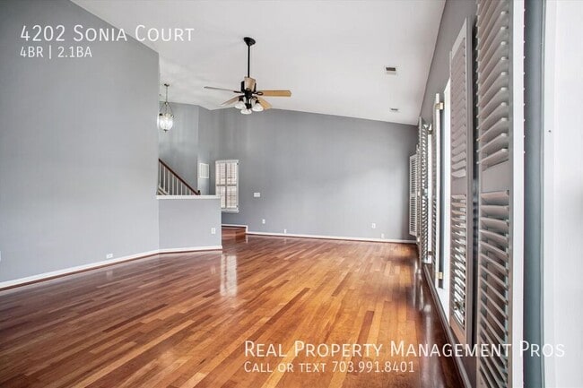Building Photo - 4202 Sonia Ct
