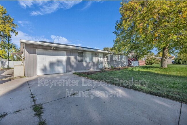 Building Photo - 775 N Diamond St