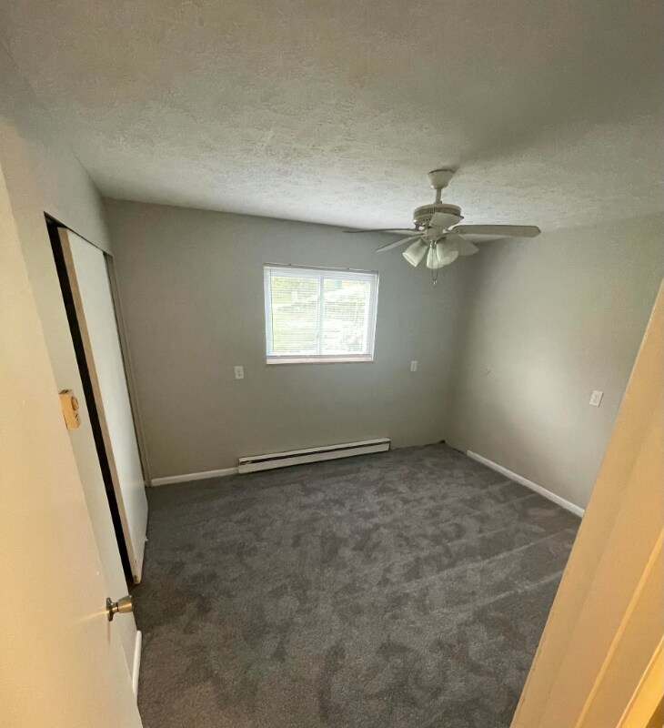 Building Photo - 1101 W Maple St NW