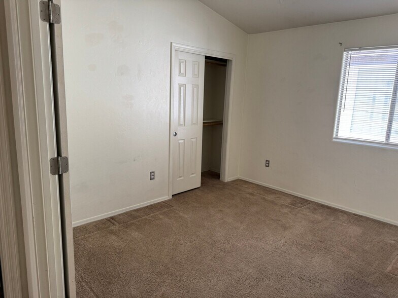 Building Photo - 12649 E Mandell Pass