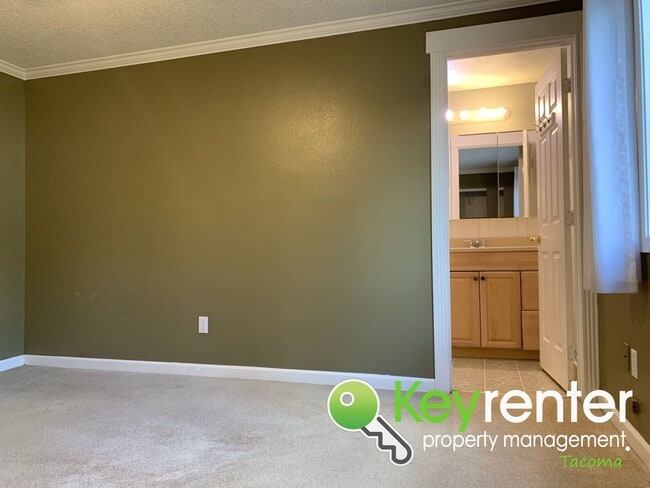 Building Photo - Beautiful 3Bed/2Bath Puyallup House!