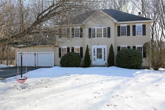 Building Photo - 12 Coldbrook Rd