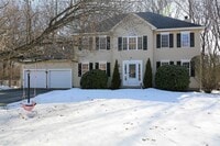 Building Photo - 12 Coldbrook Rd