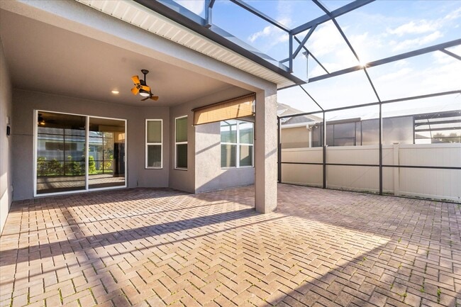 Building Photo - 3925 Green Sabal Dr