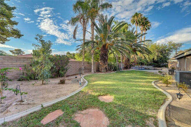Building Photo - 7258 Loma Alta Cir