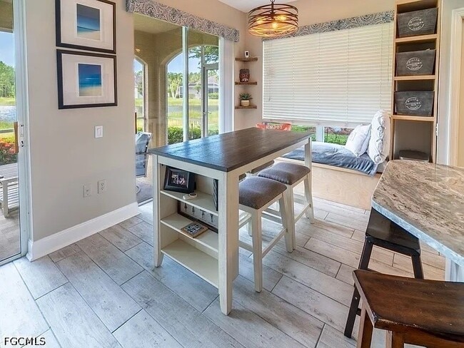 Building Photo - 23084 Lone Oak Dr