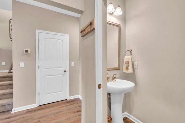Building Photo - Beautiful 4BR Townhome in Mauldin - Whispe...