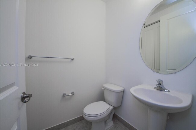 Building Photo - 106 SW 127th Terrace