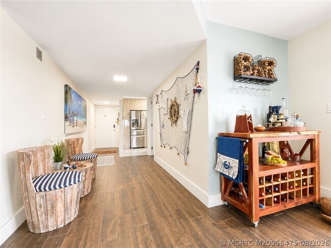 Building Photo - 10044 S Ocean Dr
