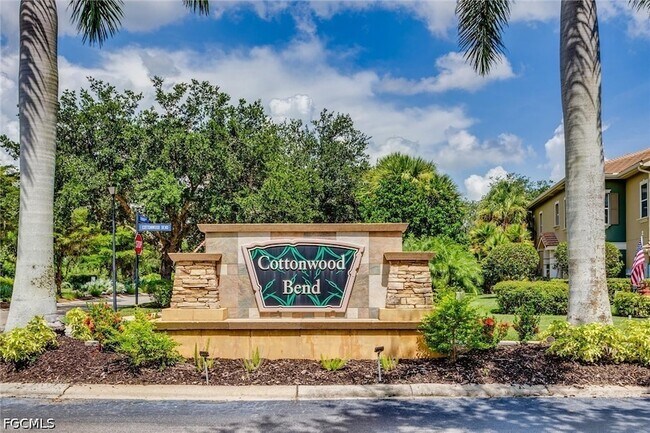 Building Photo - 3241 Cottonwood Bend