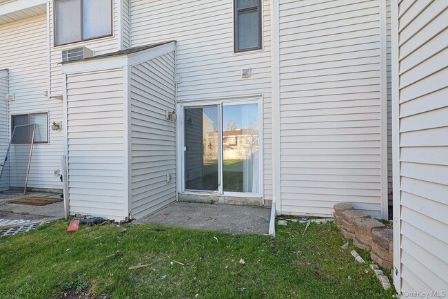 Building Photo - 25 Pierces Rd