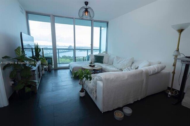 Building Photo - 888 Biscayne Blvd