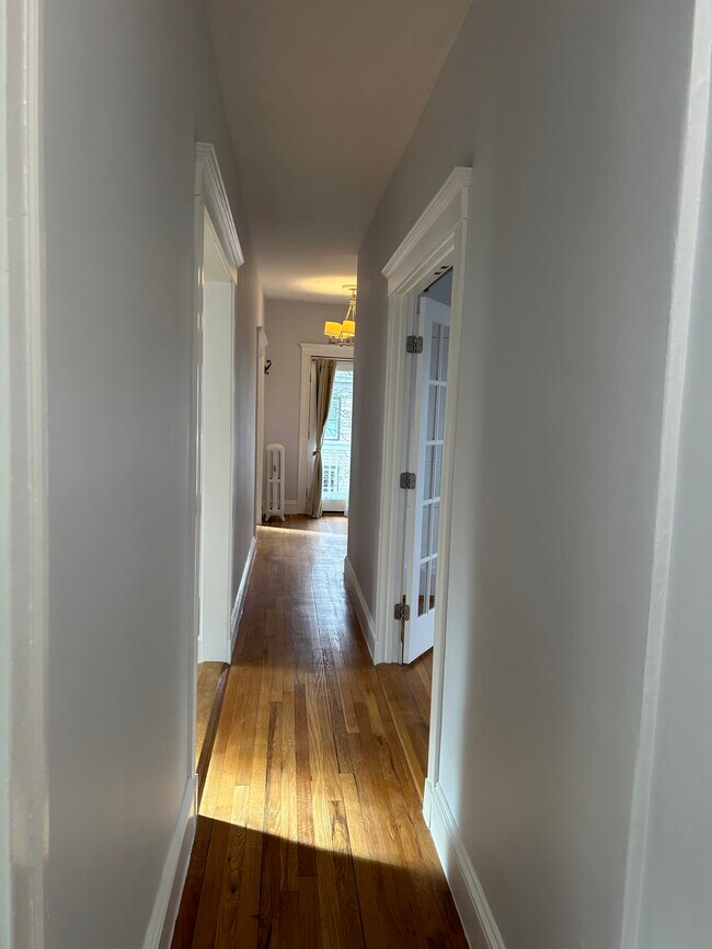 Building Photo - 69 Standish St