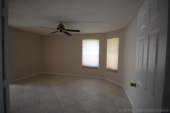 Building Photo - 7342 Pinewalk Dr S