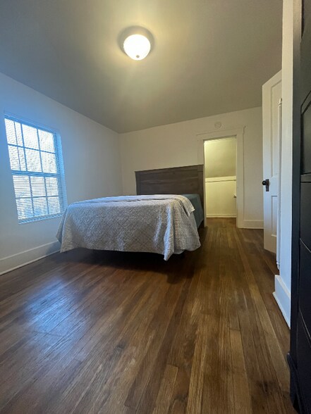 Building Photo - 1411 Portland Ave