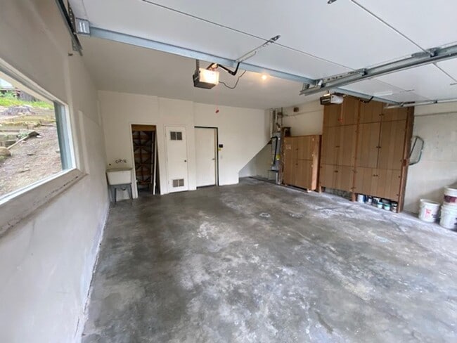 Building Photo - 3093 Hermitage Rd