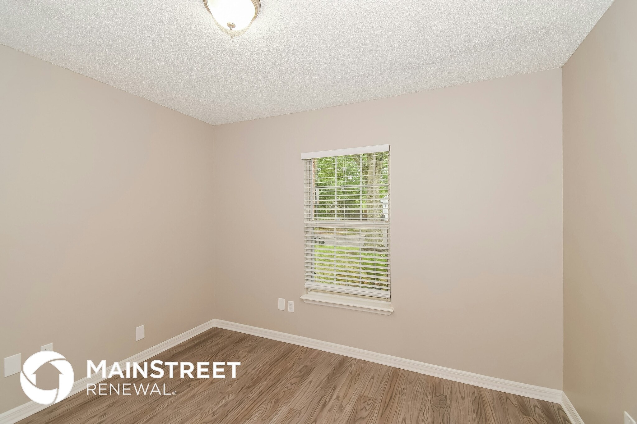 Building Photo - 8155 Teaticket Dr