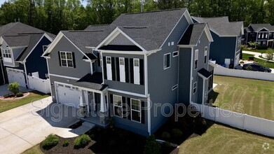 Building Photo - 313 Cairns Rd