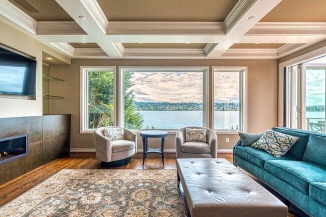 Building Photo - Mercer Island Waterfront Home