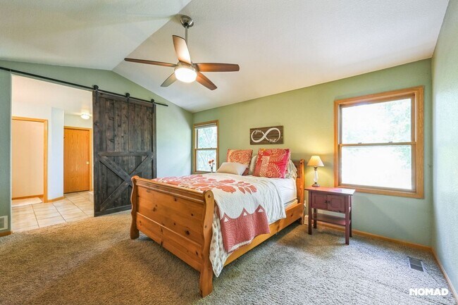 Building Photo - Stunning 4BR House in Fort Collins
