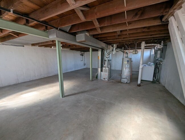 Building Photo - Updated & Upgraded